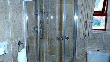 Standard Double Room | Bathroom | Free toiletries, hair dryer, towels