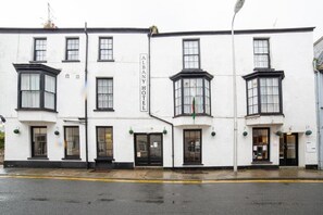 Exterior - The Albany Hotel (Tenby)