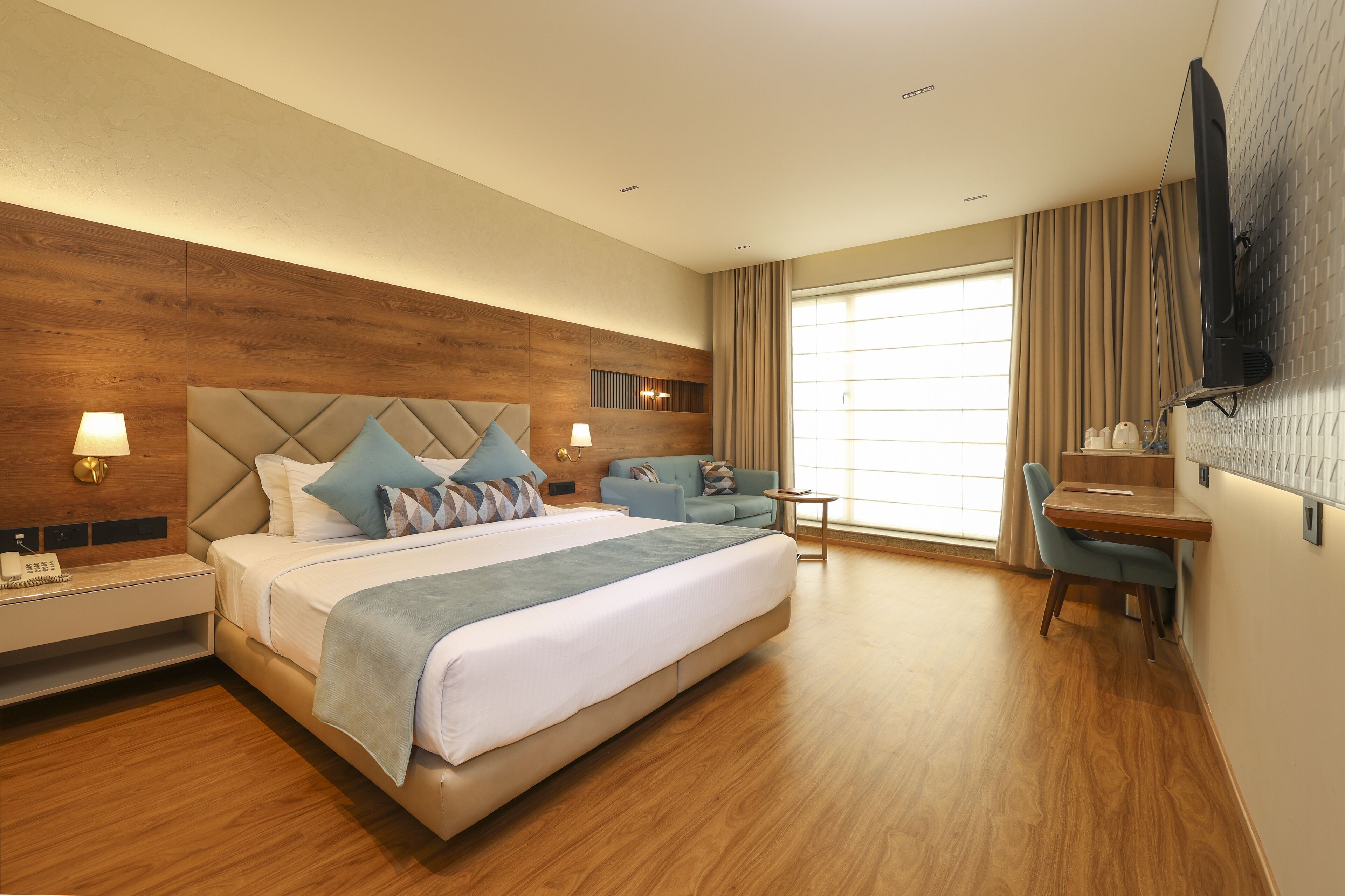 Premium bedding, minibar, in-room safe, desk