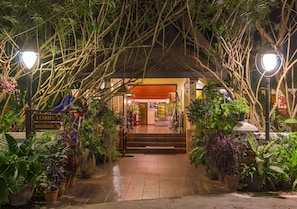 Property entrance - Phuwanalee Resort (Pak Chong)