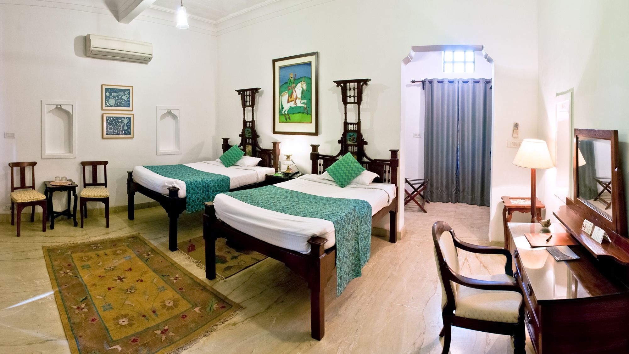 heritage splendour | minibar, desk, free wifi, bed sheets