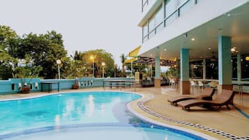 Outdoor pool, sun loungers