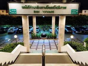 Exterior - The Viangtak Riverside Hotel (Tak)