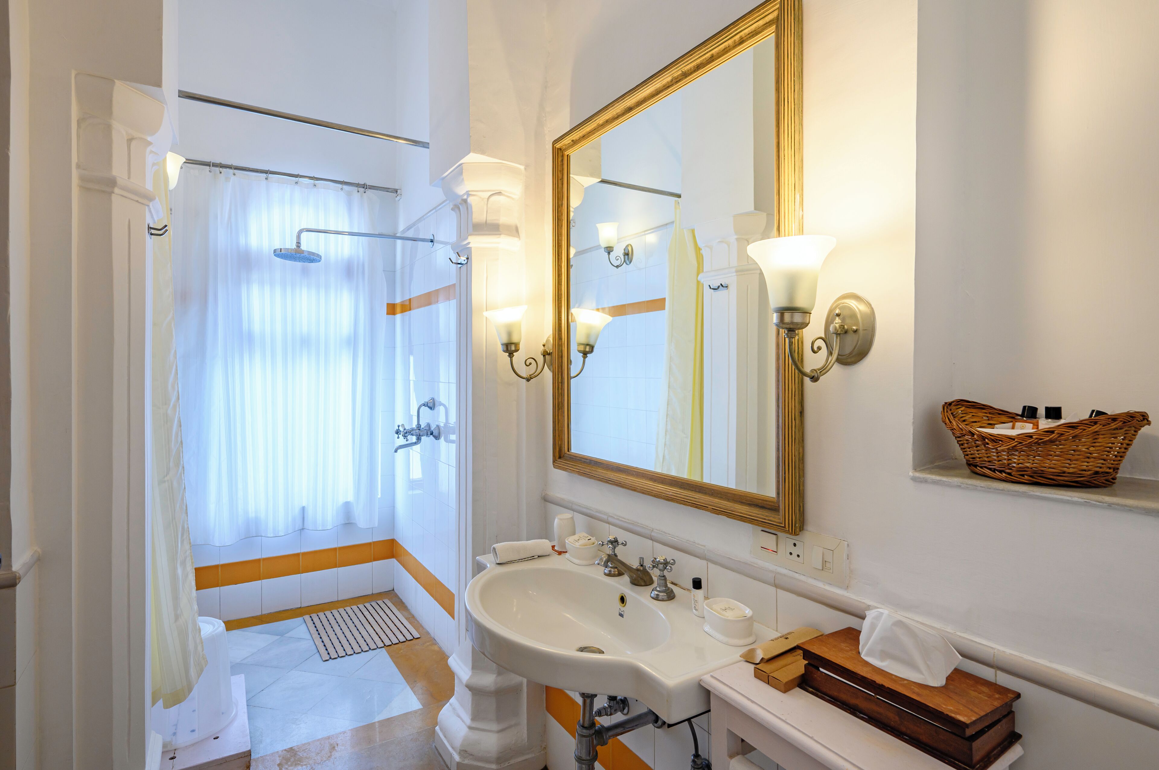 heritage royal | bathroom | shower, free toiletries, slippers, bidet