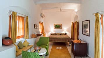 Heritage Romance | Minibar, desk, free WiFi, bed sheets