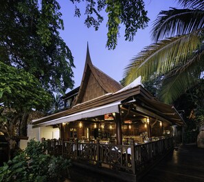 Restaurant - Anavana Beach Resort (Koh Samui)