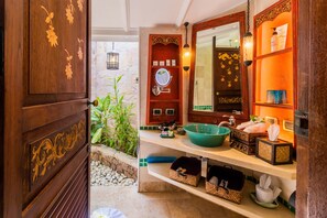 In-room safe, iron/ironing board - Anavana Beach Resort (Koh Samui)