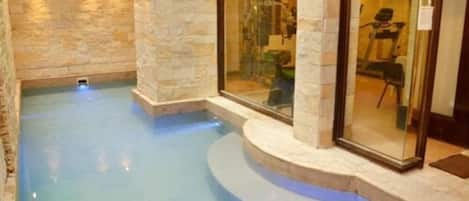 Indoor pool, outdoor pool