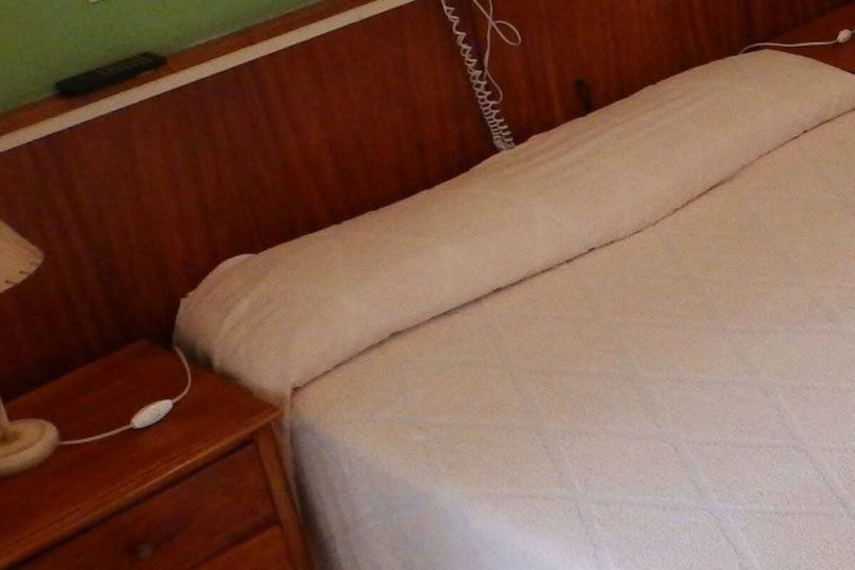 In-room safe, desk, iron/ironing board (on request), cribs (free)