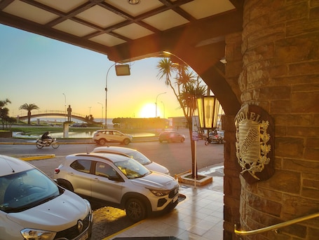 Exterior. Hotel Guerrero