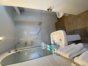 Bathroom - Montecarlo Hotel (Mar del Plata)