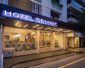 Front of property - Sennac Hotel (Mar del Plata)