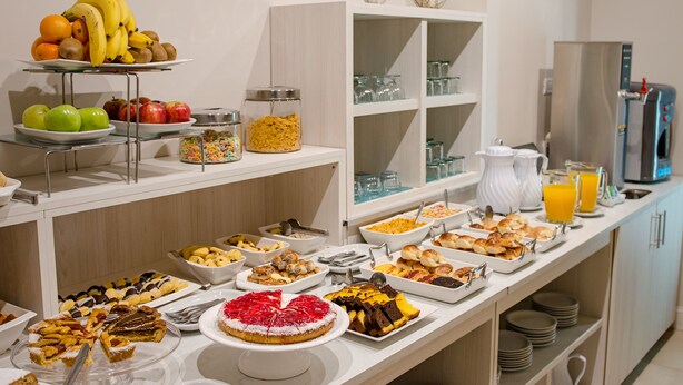 Frokost på farten er inkludert hver dag