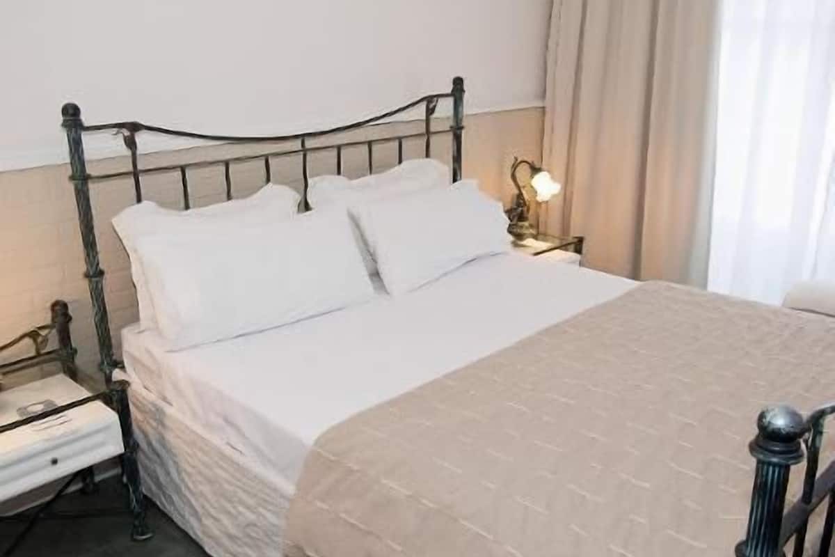 Premium bedding, minibar, in-room safe, blackout curtains