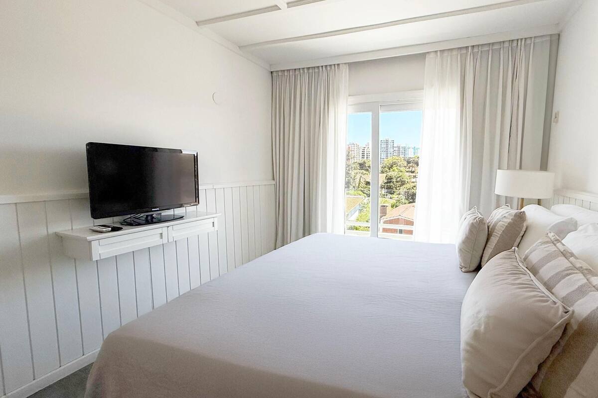 Hochwertige Bettwaren, Minibar, Zimmersafe, Verdunkelungsvorhänge