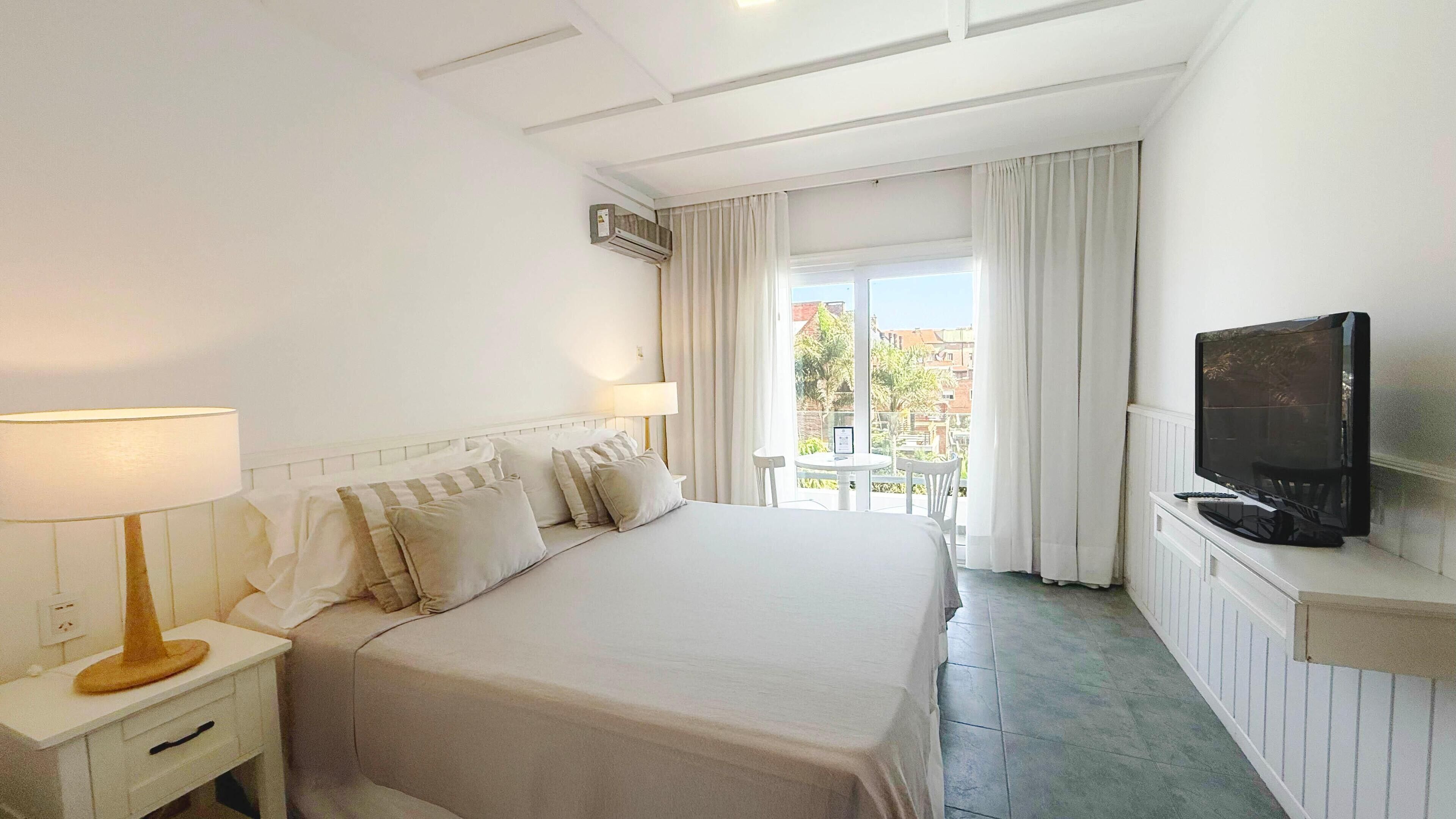 Premium bedding, minibar, in-room safe, blackout curtains