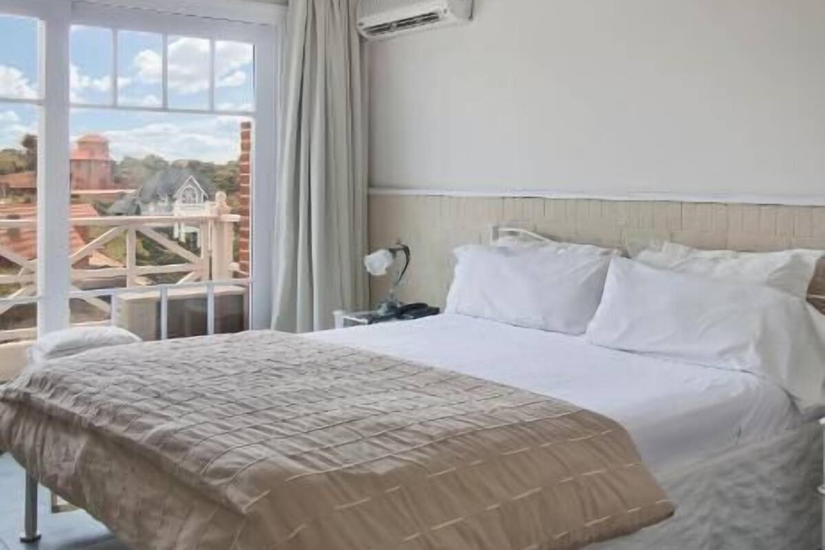 Hochwertige Bettwaren, Minibar, Zimmersafe, Verdunkelungsvorhänge