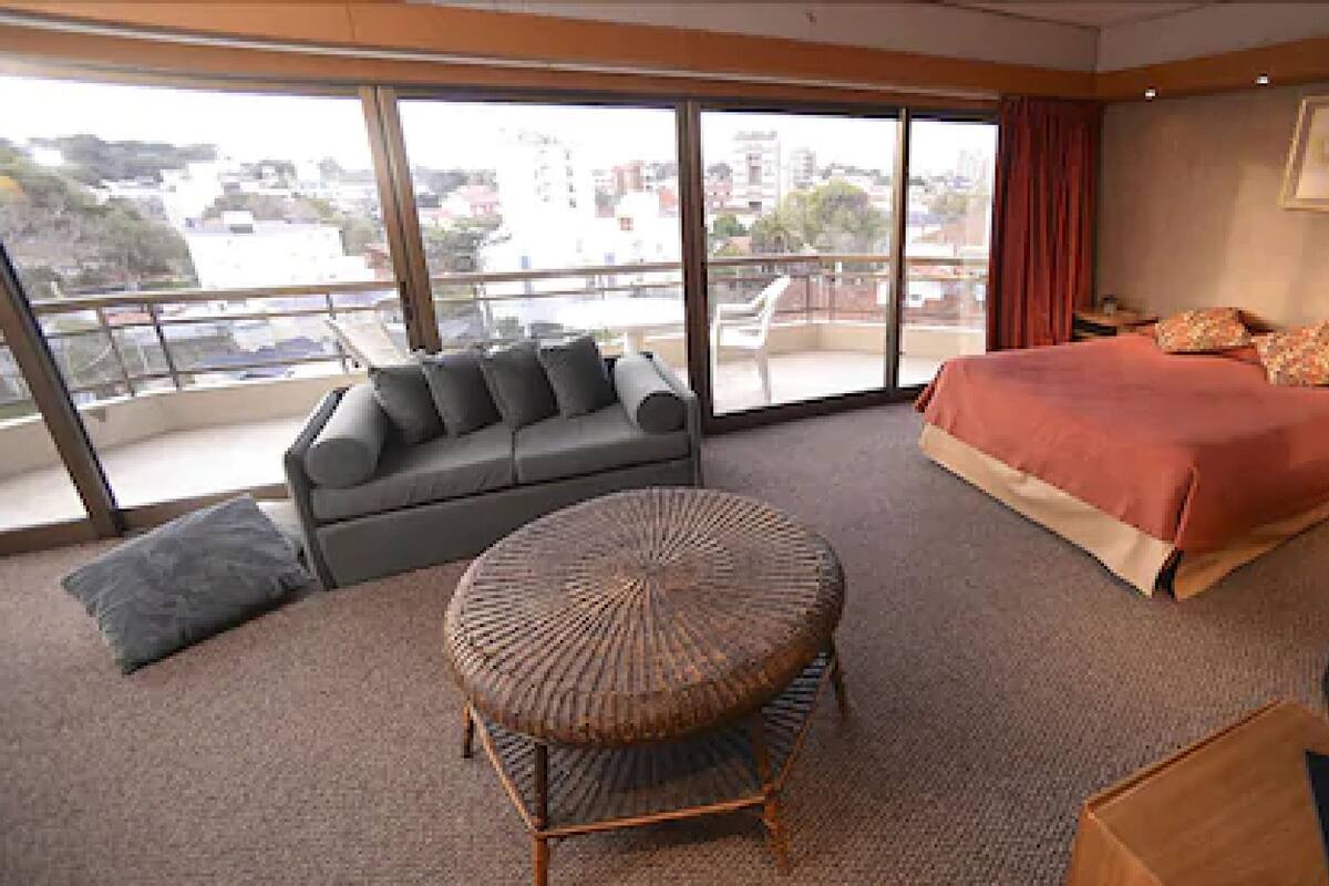 Kamar Deluks | Minibar, tempat tidur bayi gratis, Wi-Fi gratis, dan seprai linen