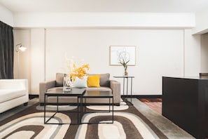 Executive Room, 1 Bedroom, Non Smoking | 2 bedrooms, Egyptian cotton sheets, premium bedding, down comforters