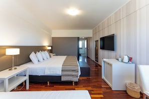 Televisor LED de 50 polzades amb canals per cable i televisor 