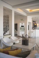 50-inch LED TV with cable channels, TV, heated floors