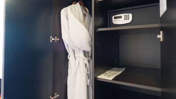 Bathtub, deep soaking tub, free toiletries, hair dryer