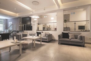 50-inch LED TV with cable channels, TV, heated floors