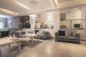 TV LED 50 polegadas com canais a cabo, TV, pisos aquecidos