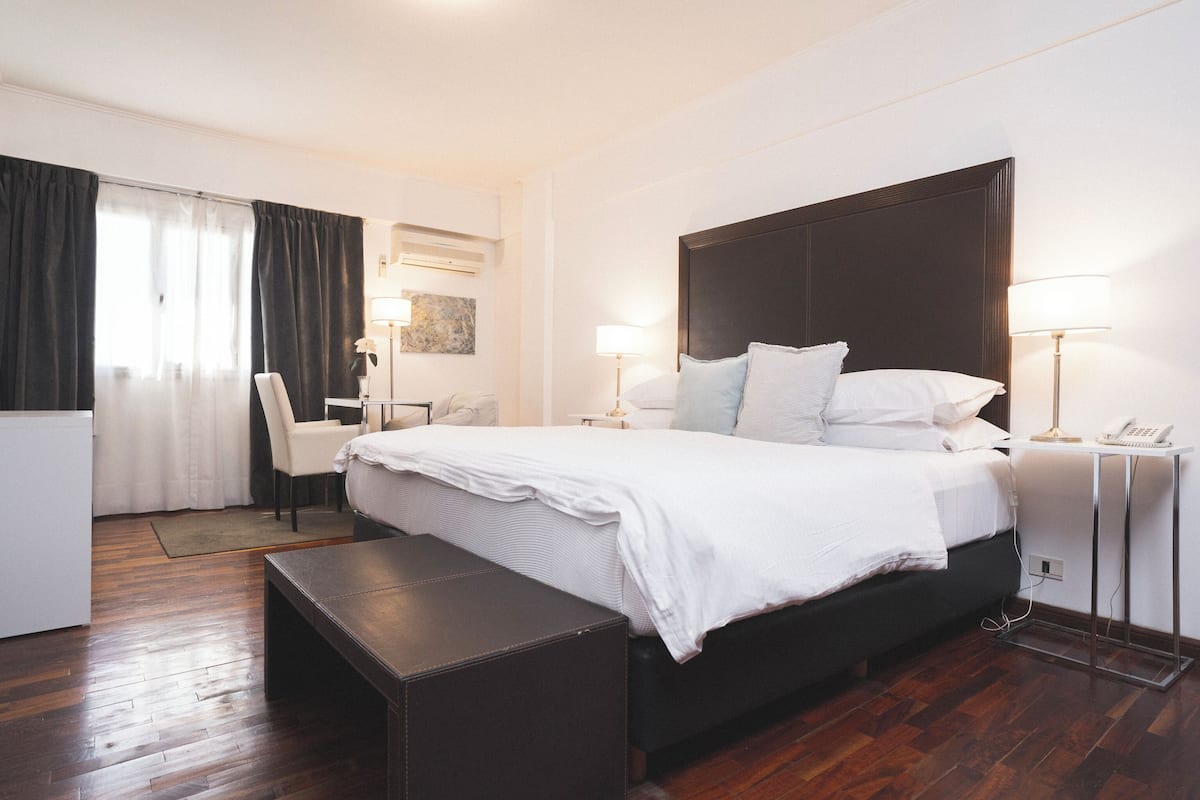 Superior-Doppelzimmer, 1 King-Bett, Nichtraucher | 2 Schlafzimmer, Bettwäsche aus ägyptischer Baumwolle