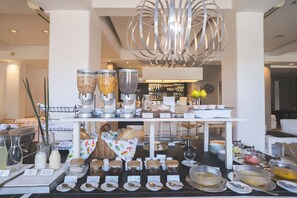 Desayuno buffet incluido todos los días