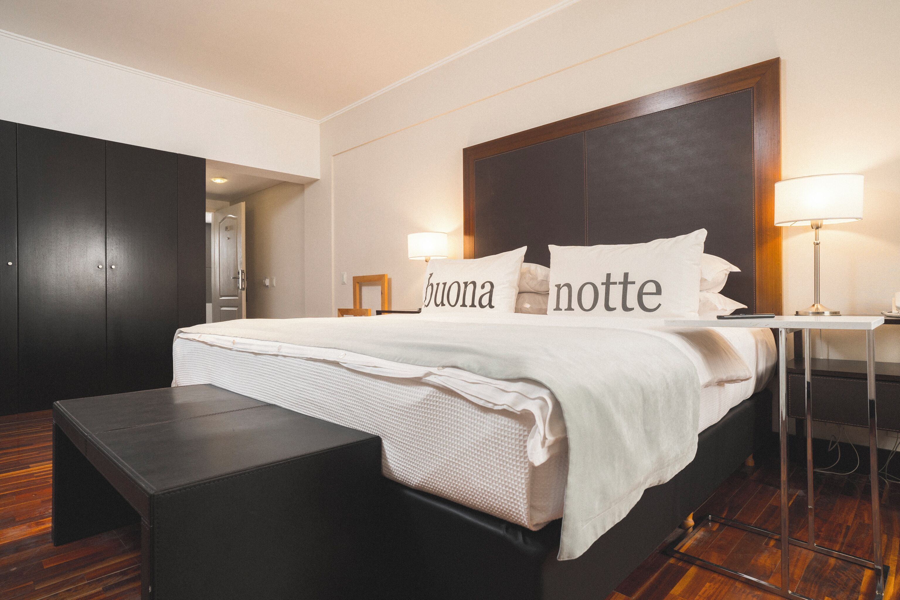 2 bedrooms, egyptian cotton sheets, premium bedding, down duvets