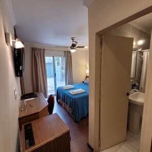 Room - Hotel Plaza (Colän)
