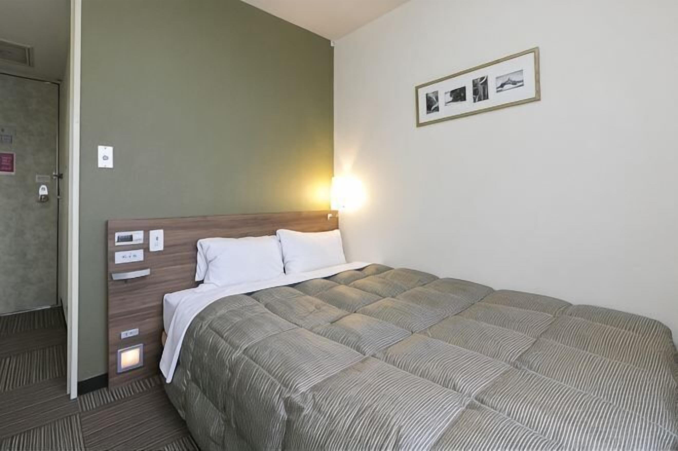 Desk, blackout curtains, iron/ironing board, free WiFi