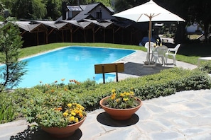Piscina externa sazonal
