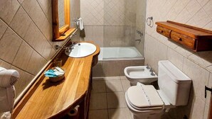Superior Bungalow | Bathroom