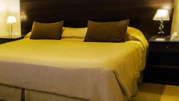 Standard Double Room | Minibar, in-room safe, desk, free cots/infant beds