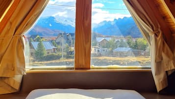 Bungalow familiare, 1 camera da letto | 1 camera, copriletto in piuma, una cassaforte in camera, tende oscuranti