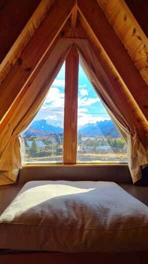 Family Bungalow, 1 Bedroom | Down duvets, in-room safe, blackout curtains, free WiFi - Posada y Cabañas El Barranco (El Chalten)