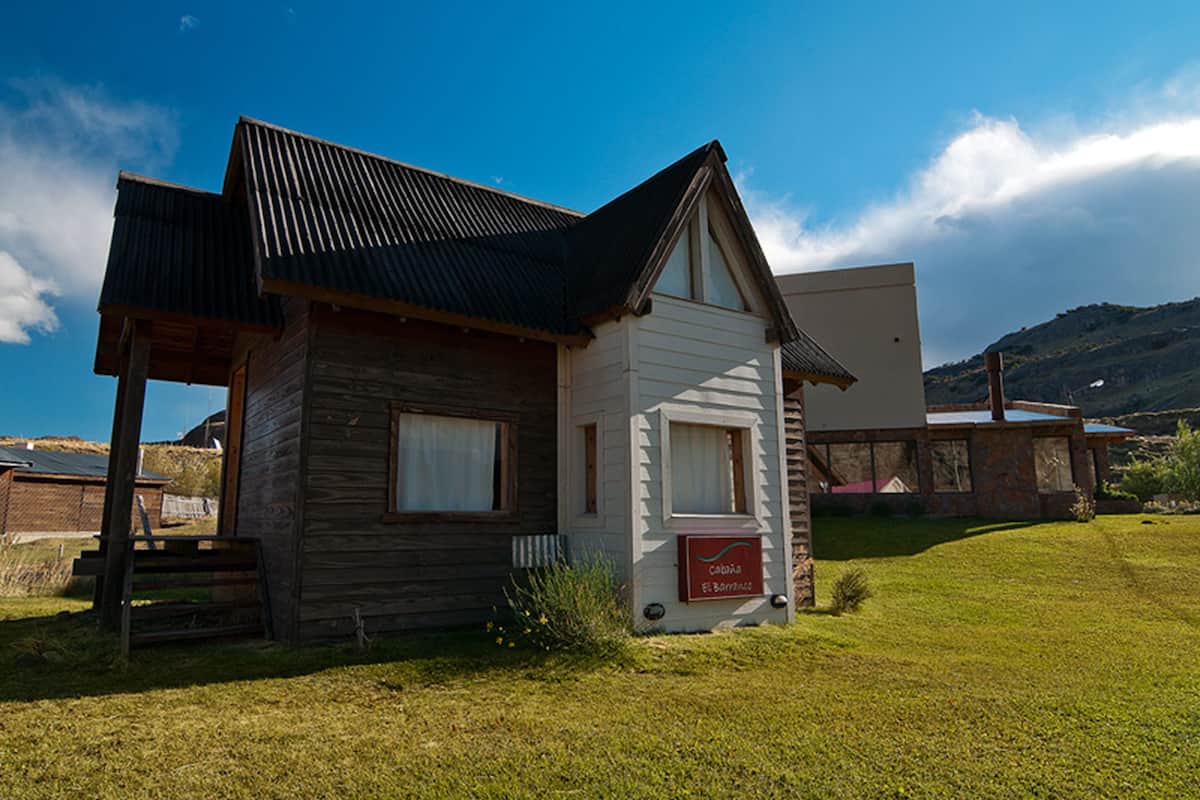 Familie bungalow, 1 slaapkamer | 1 slaapkamer, donzen dekbedden, een kluis op de kamer