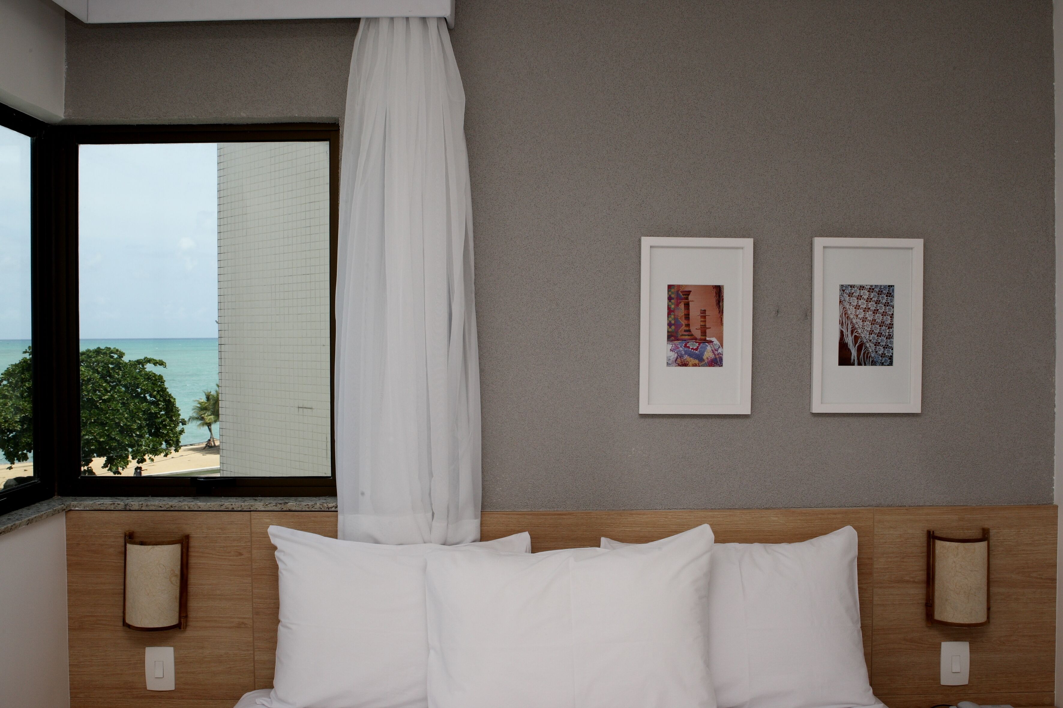 minibar, in-room safe, desk, free wifi