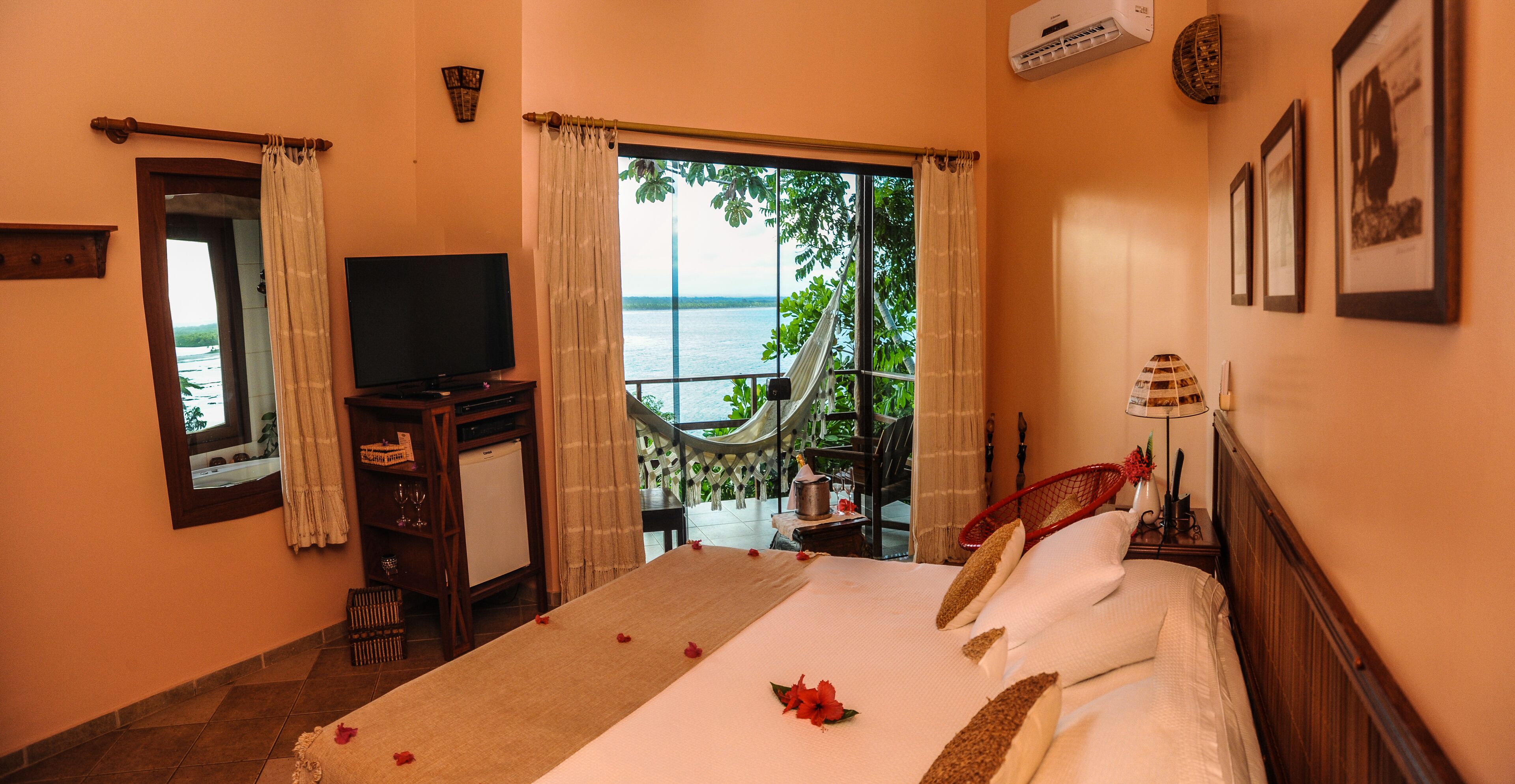 Bangalô (Máster) | Camas com colchões pillow-top, frigobar, individualmente decorados