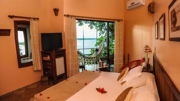 Bangalô (Máster) | Camas com colchões pillow-top, frigobar, individualmente decorados