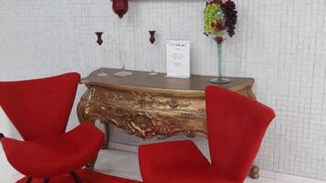 Quarto casal executivo, 1 quarto (Master) | Sala de estar | TV