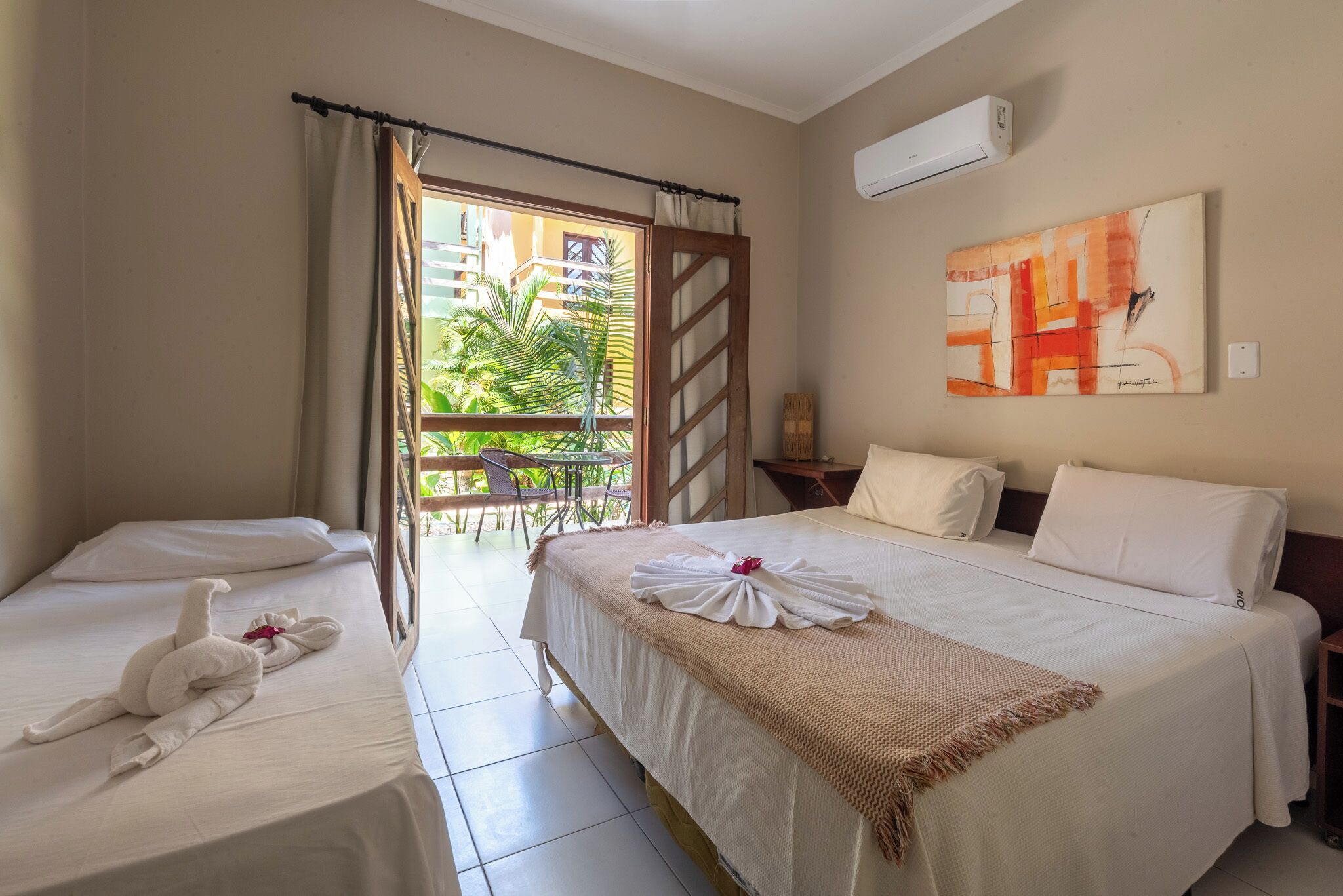 標準三人房 | 迷你吧、客房內保險箱、免費無線上網