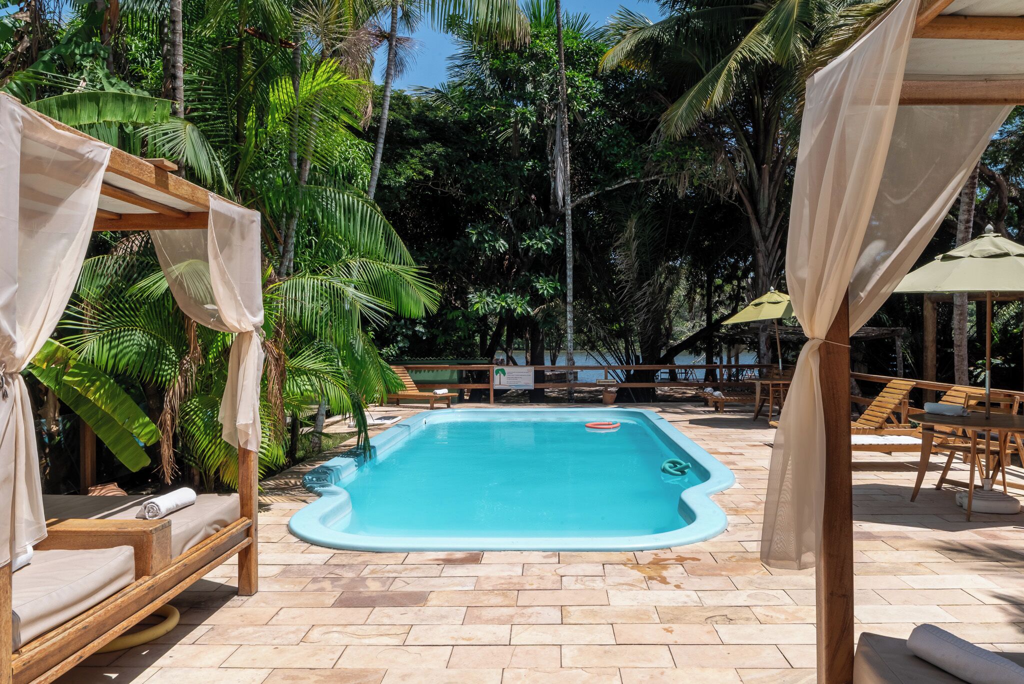 2 piscinas al aire libre