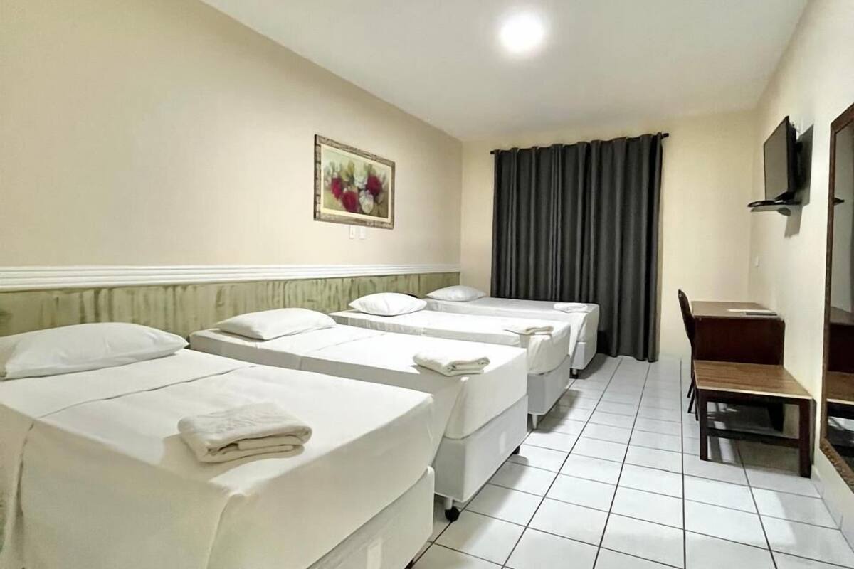 1 bedroom, minibar, desk, free WiFi