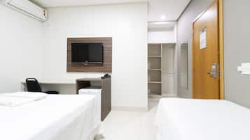 1 bedroom, minibar, in-room safe, desk