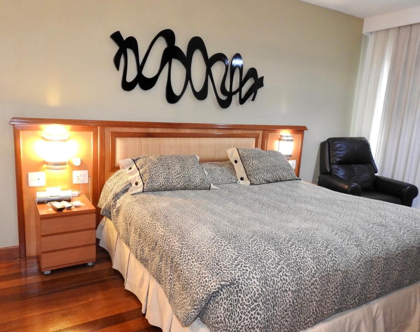 Frigobar, cofres nos quartos, individualmente decorados