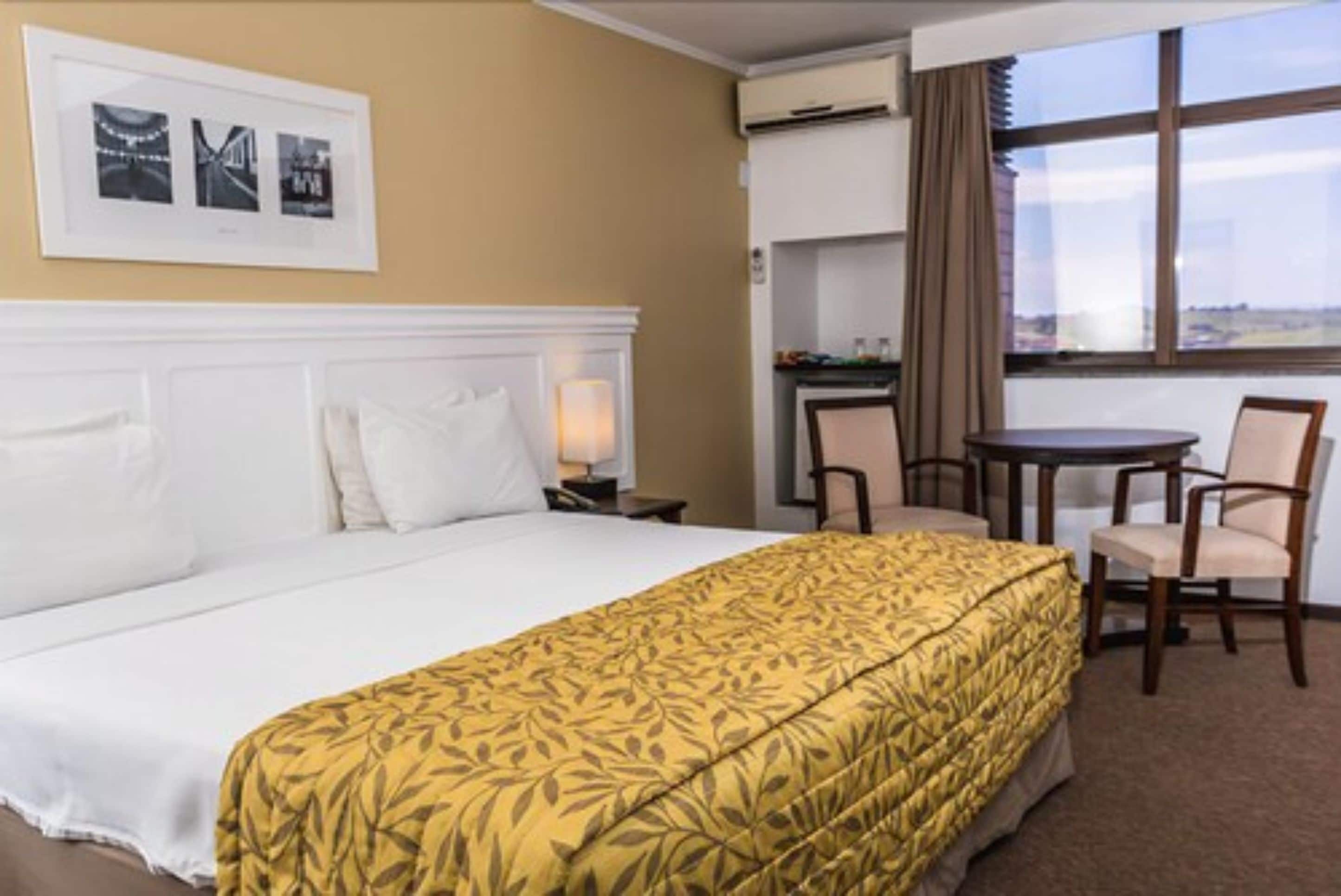 luxury apartment | minibar, in-room safe, desk, free cots/infant beds