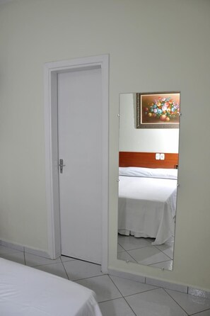 Standard-Zweibettzimmer